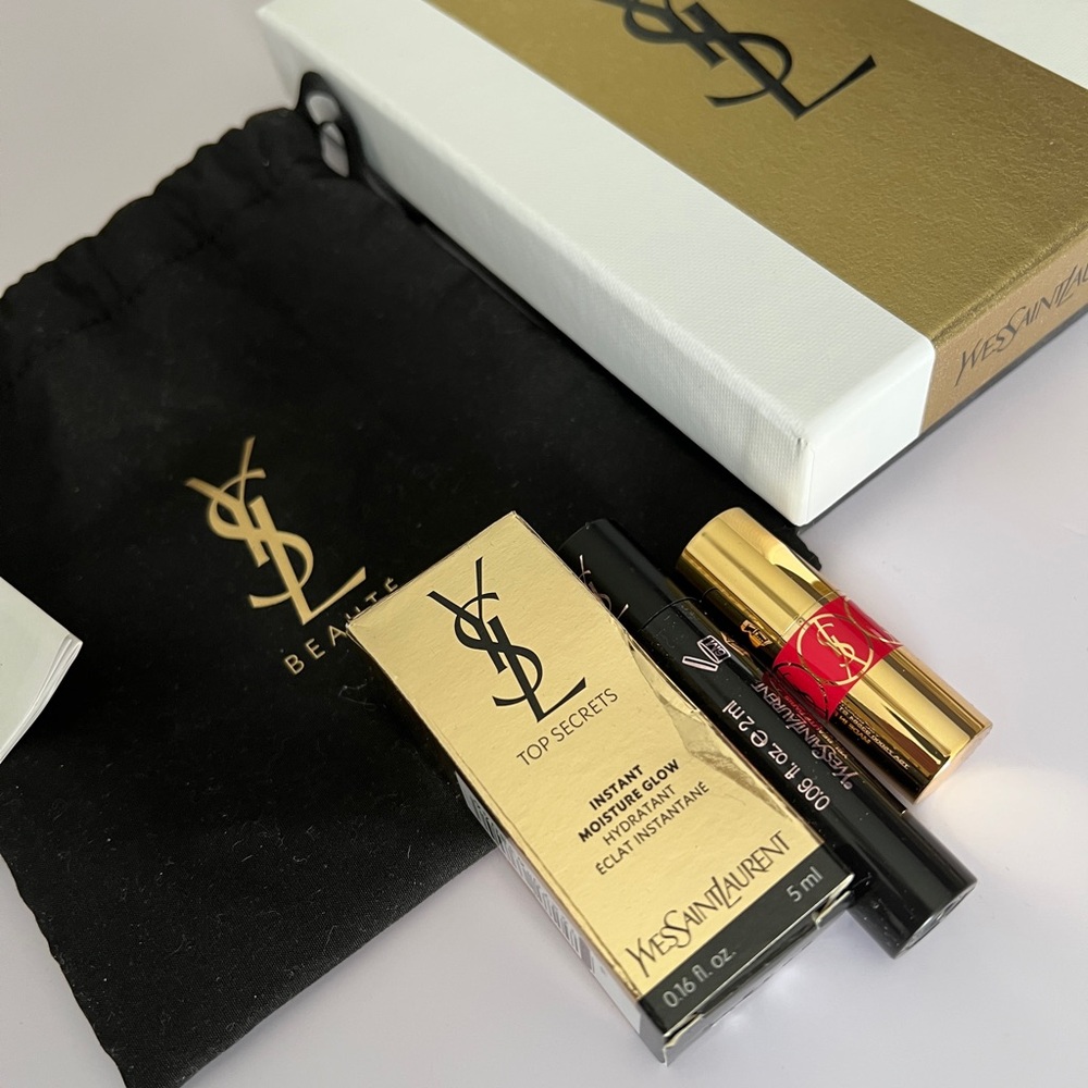 Yves Saint Laurent Cosmetic Beauty Gift Set NWT (JB1495 - Picture 2 of 7